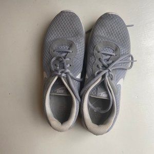 Women's Nike Tanjun Tennis Shoes